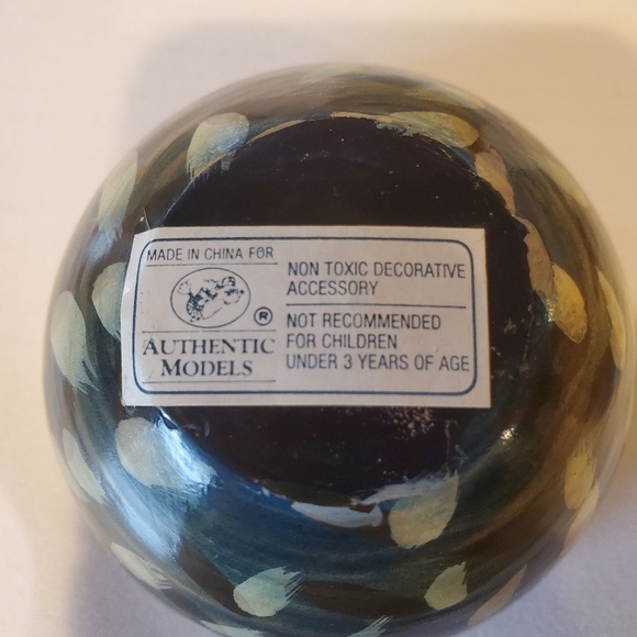 Authentic Models Holland Nesting Balls - Picture 4 of 6